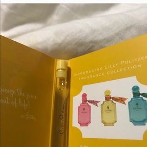 B~ ⚪️Lily Pulitzer Squeeze sample
